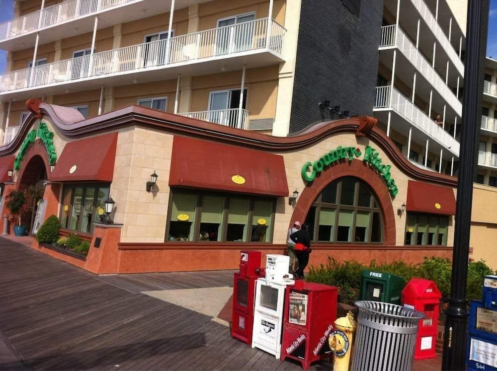 Days Inn By Wyndham Atlantic City Oceanfront-Boardwalk Exterior photo